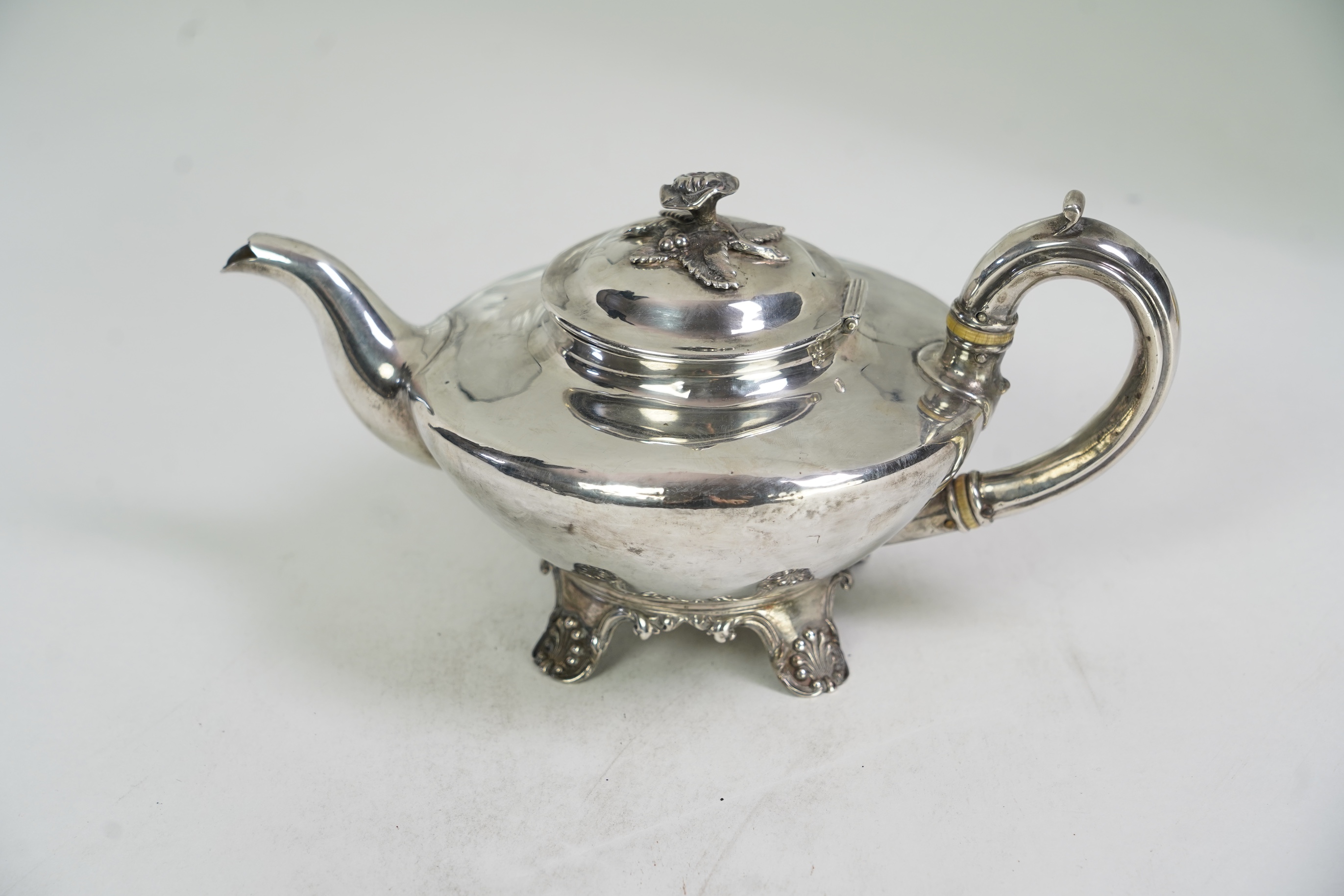 A William IV silver melon shaped teapot, by Pearce & Burrows